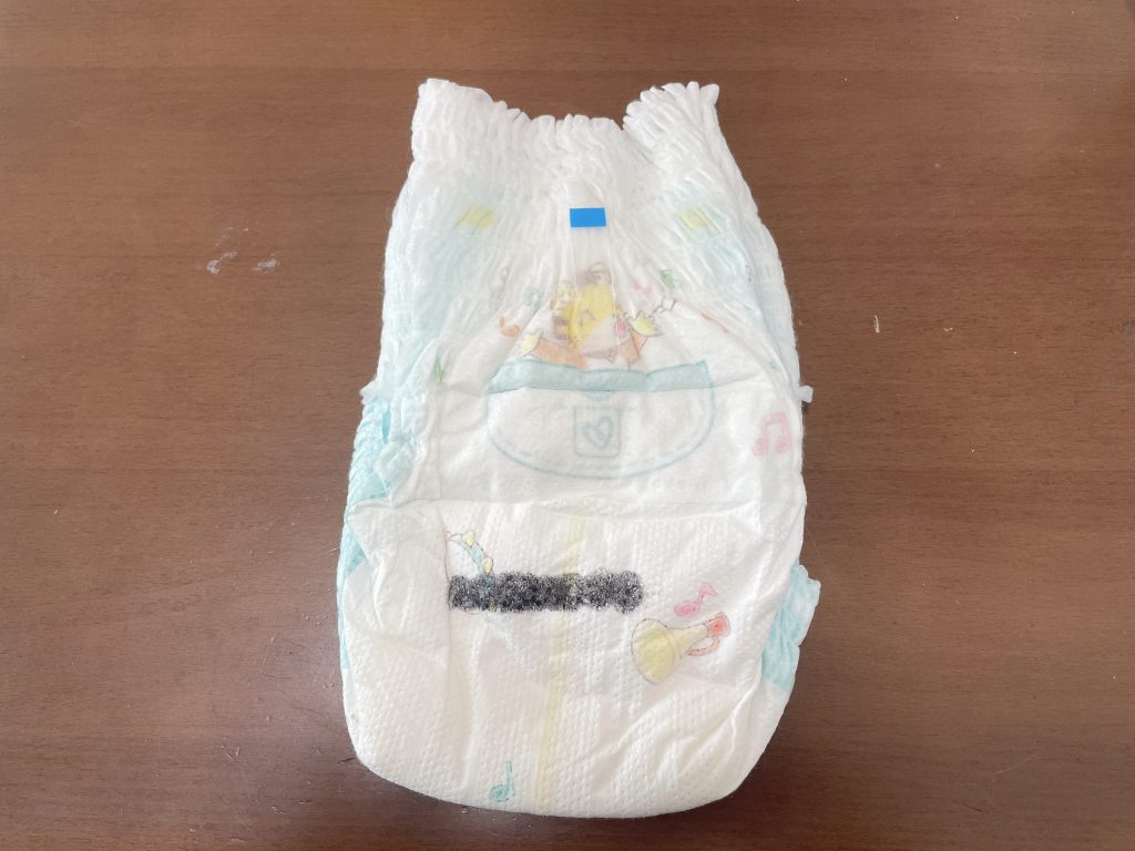 保育園のおむつに名前スタンプを押した例